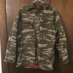 Gap kids lined shirt/jacket camo size 6/7